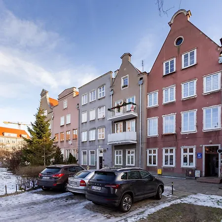 Targ Rybny Standard By Bookinghost *