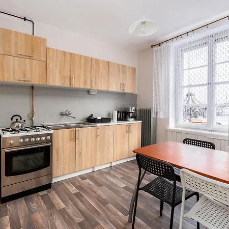 Targ Rybny Standard By Bookinghost